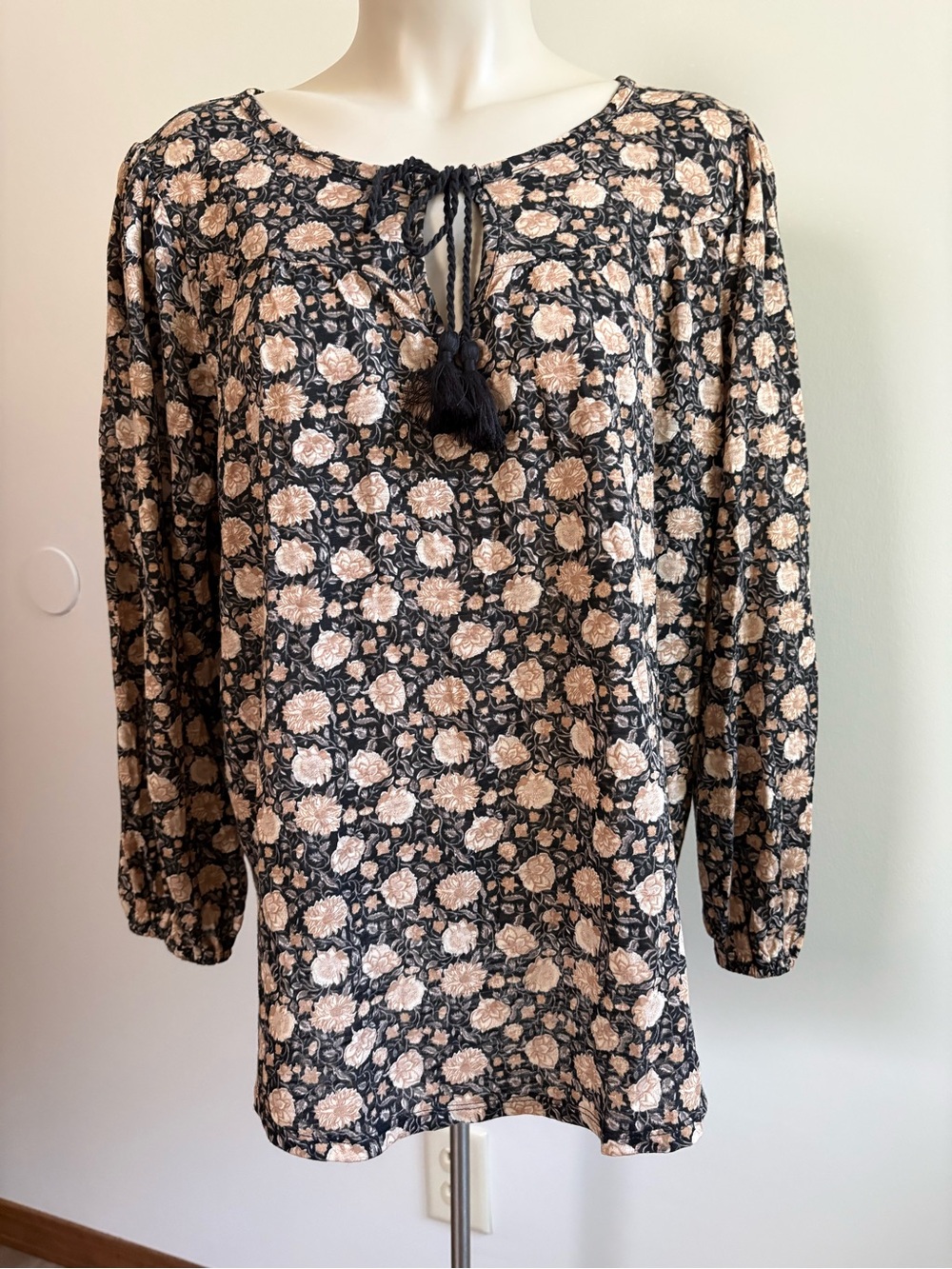 Lucky Brand Black Floral Boho Tie Neck Tassel Peasant Blouse Size Large